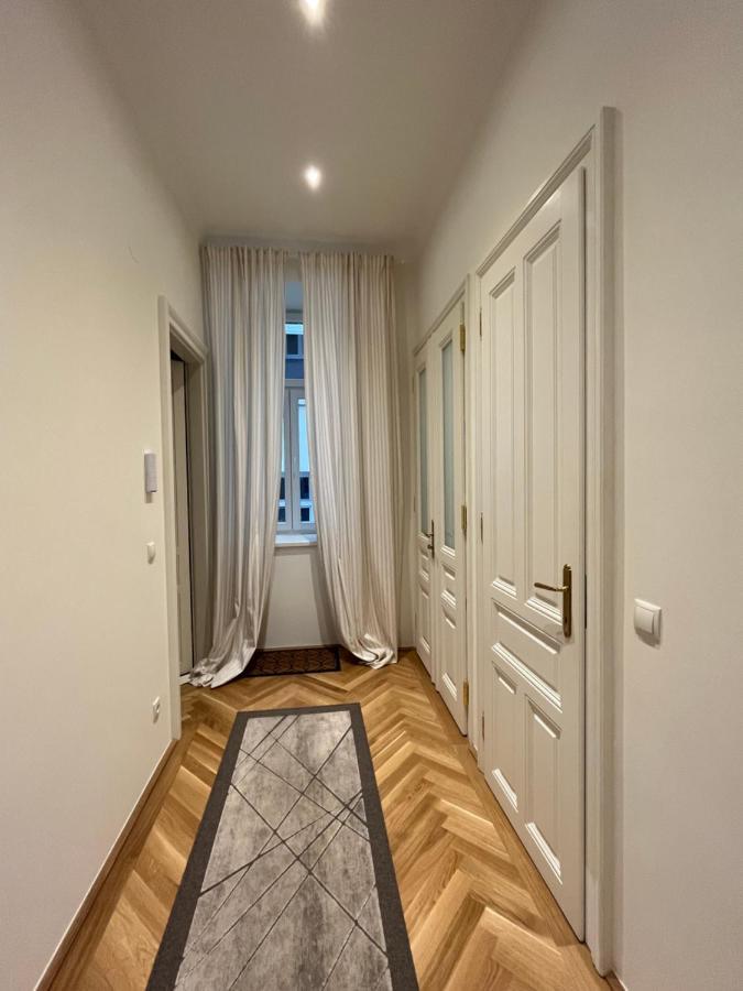 Zentrale Wohlfuehloase Apartment เวียนนา ภายนอก รูปภาพ